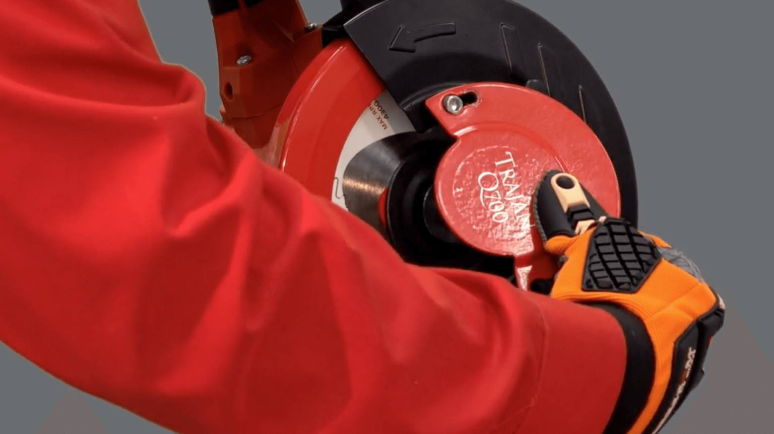 How to Change a Circular Sawblade on a Q700 SawbladeTV